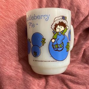 Vintage Huckleberry Pie Anchor Hocking Milk Glass mug